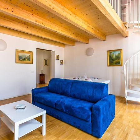 Nova Stylish House In Center By Napoliapartments Extérieur photo