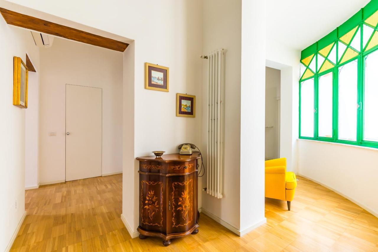 Nova Stylish House In Center By Napoliapartments Extérieur photo
