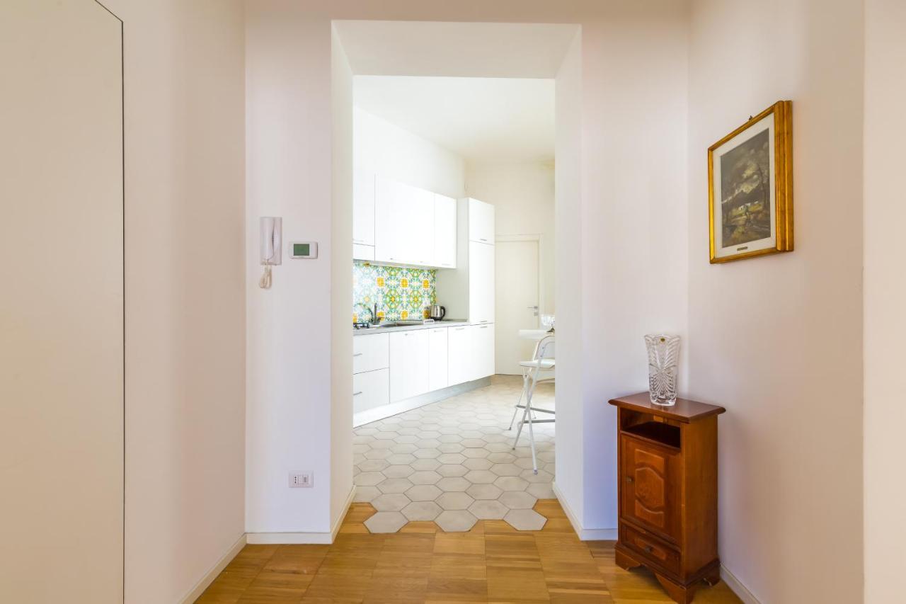 Nova Stylish House In Center By Napoliapartments Extérieur photo