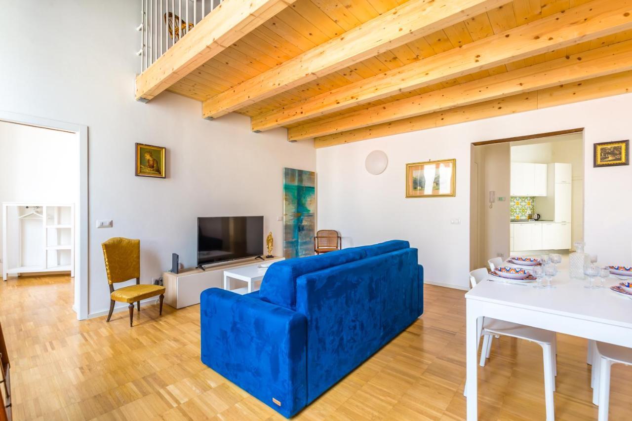 Nova Stylish House In Center By Napoliapartments Extérieur photo