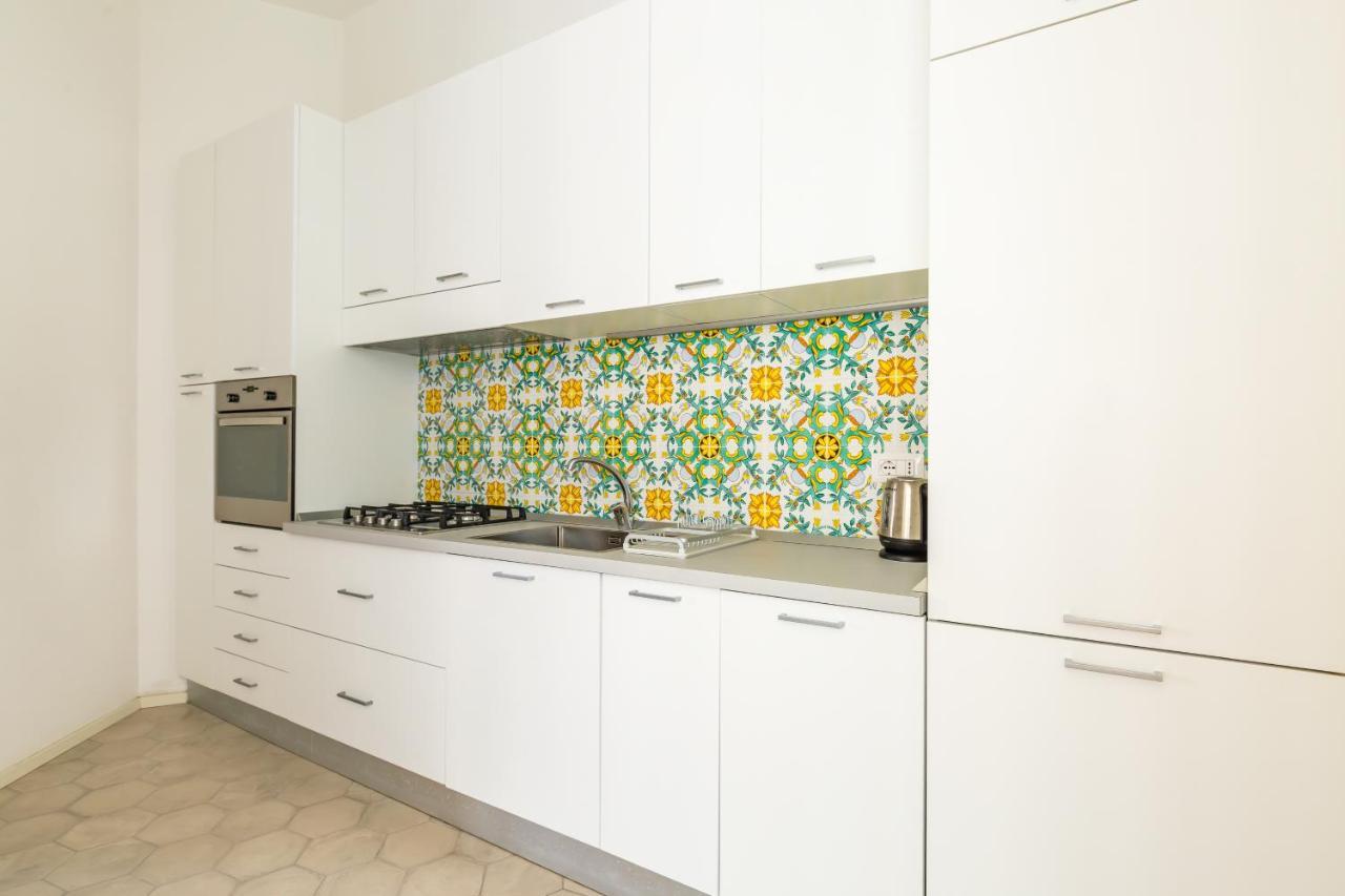 Nova Stylish House In Center By Napoliapartments Extérieur photo