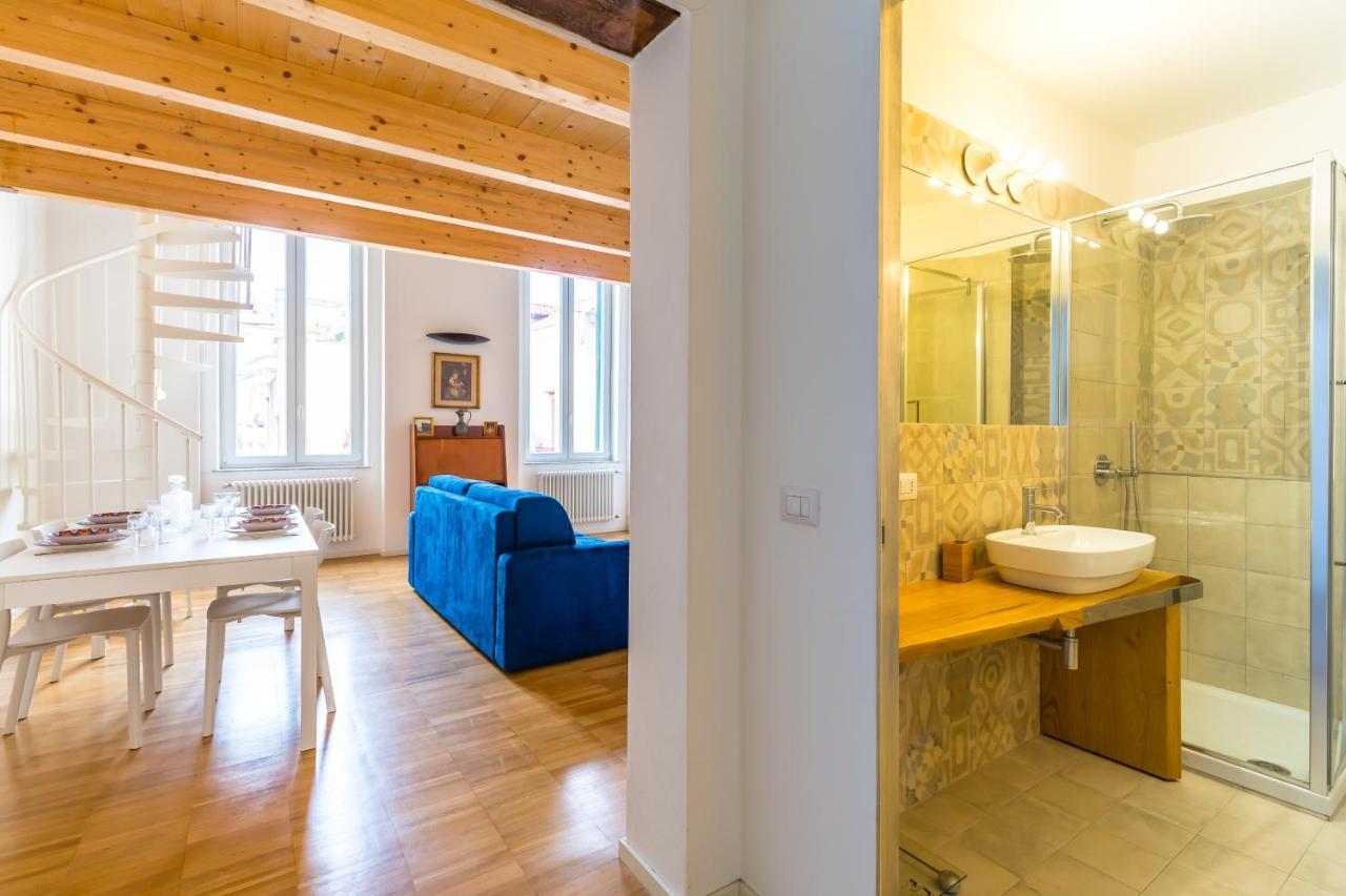 Nova Stylish House In Center By Napoliapartments Extérieur photo