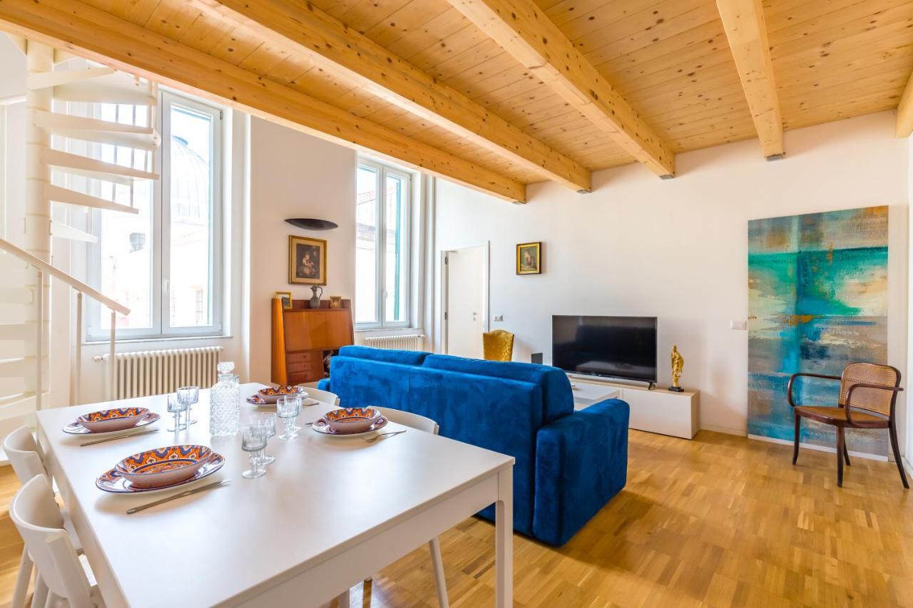 Nova Stylish House In Center By Napoliapartments Extérieur photo