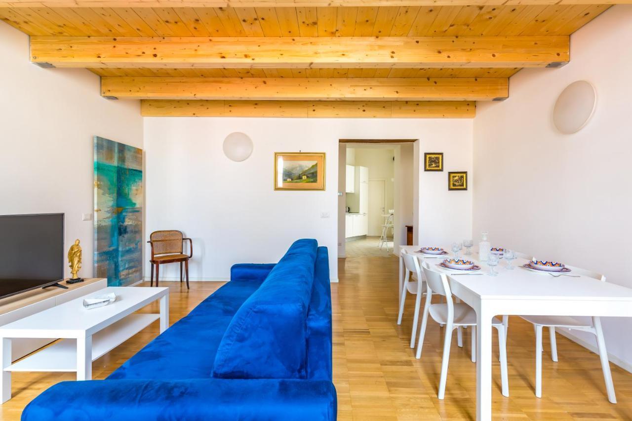Nova Stylish House In Center By Napoliapartments Extérieur photo