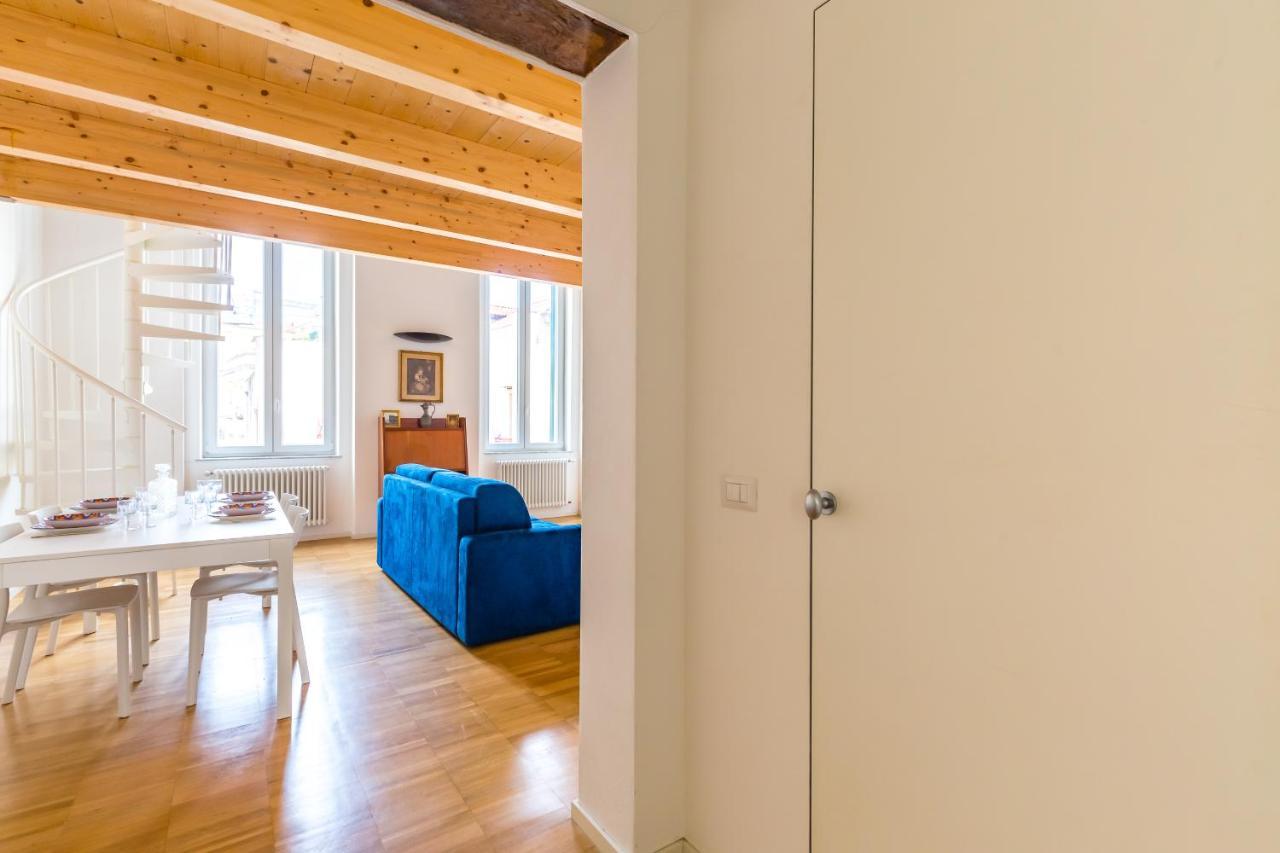 Nova Stylish House In Center By Napoliapartments Extérieur photo